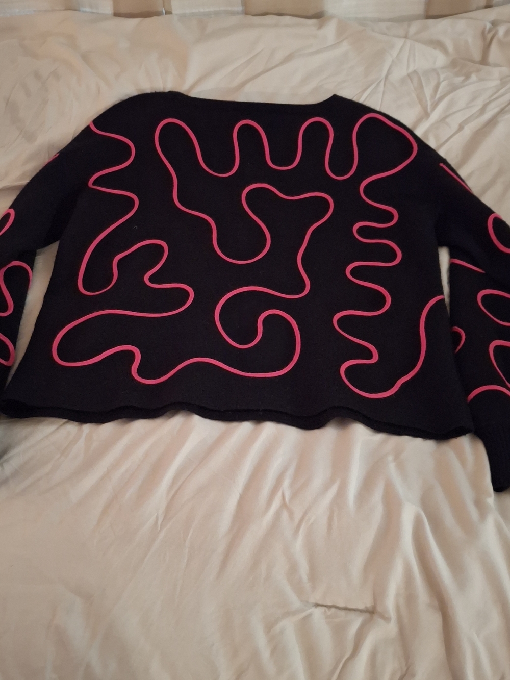 Fontana Women's Black Sweater with Pink Abstract Trim - Picture 7 of 7